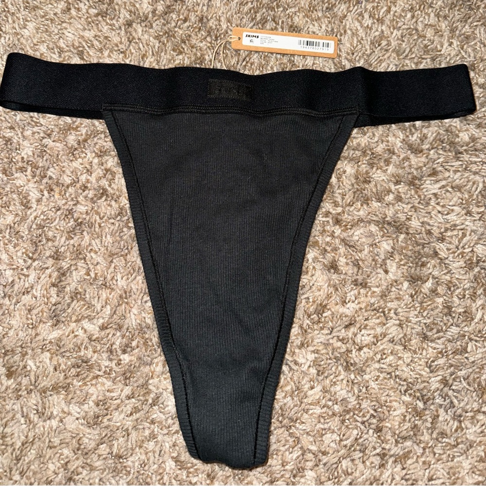 Skims cotton rib thong